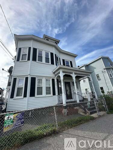 99 Andrews Street 4 Beds Single Family Home for Rent - Photo gallery 1