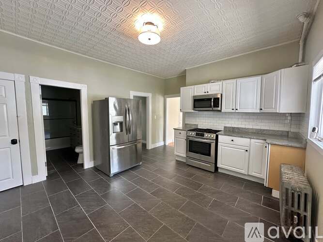 99 Andrews Street 4 Beds Single Family Home for Rent - Photo gallery 2