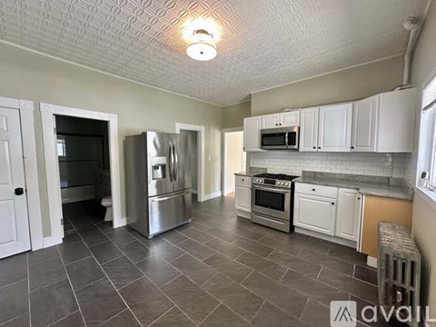 99 Andrews Street 4 Beds Apartment for Rent