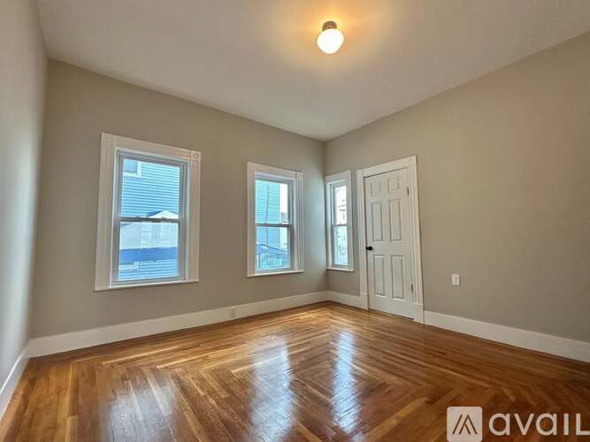 99 Andrews Street 4 Beds Single Family Home for Rent - Photo gallery 4