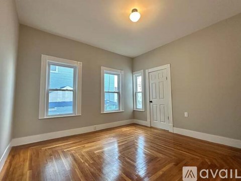 99 Andrews Street 4 Beds Apartment for Rent