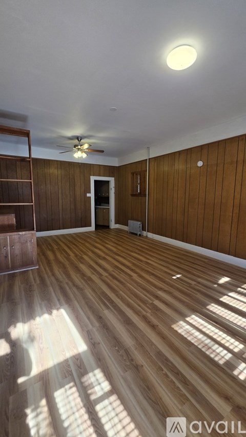 40 King St 2 Beds Apartment for Rent