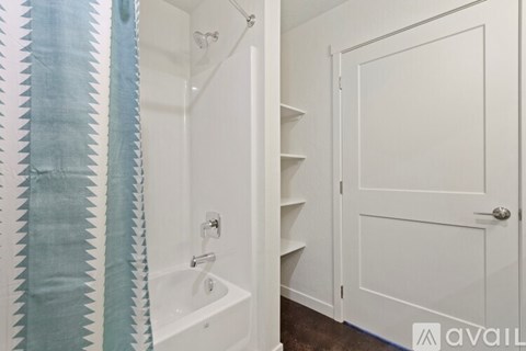 306 E RR Ave 2 Beds Apartment for Rent