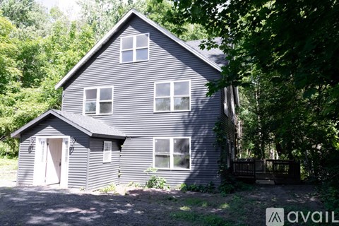 22 Academy Avenue 4 Beds Apartment for Rent