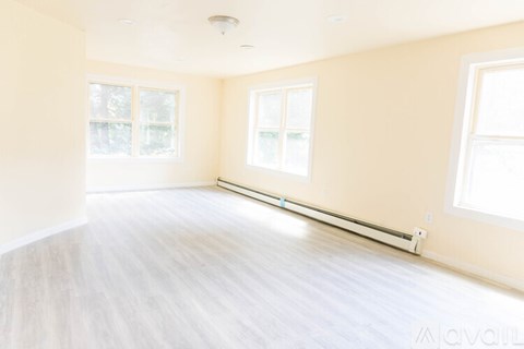 22 Academy Avenue 4 Beds Apartment for Rent