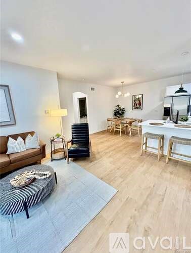 7222 South Blackhawk Street 2 Beds Apartment for Rent