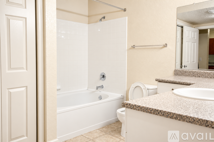 304 E South St 1 Condo for Rent - Photo gallery 1