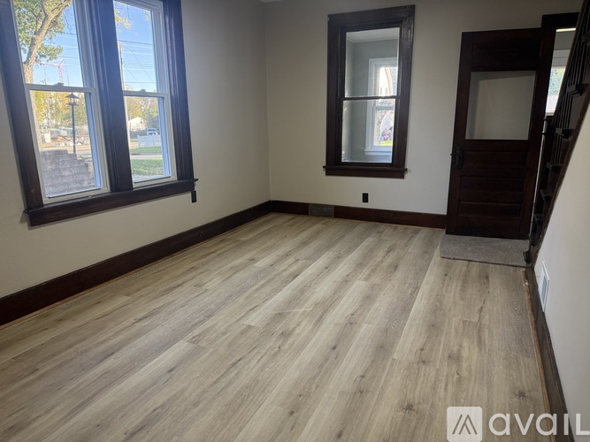 412 Hillsdale Street 3 Beds Single Family Home for Rent - Photo gallery 3
