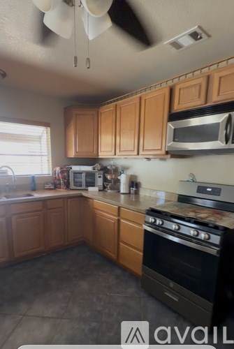 11470 Hawthorne Avenue 3 Beds Apartment for Rent