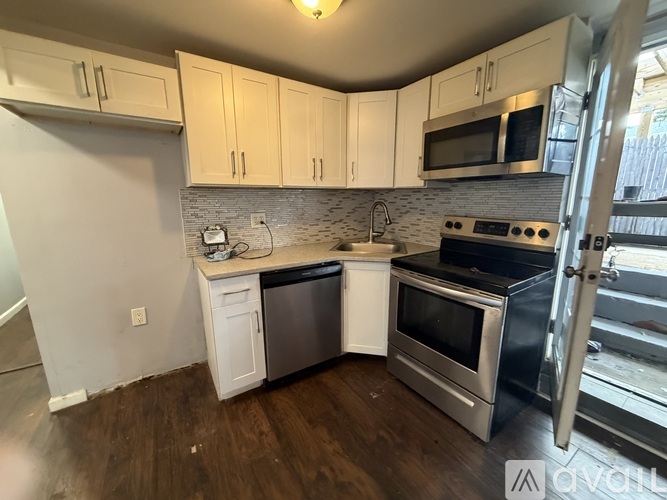 568 Centerwood Street 2 Beds Single Family Home for Rent - Photo gallery 2