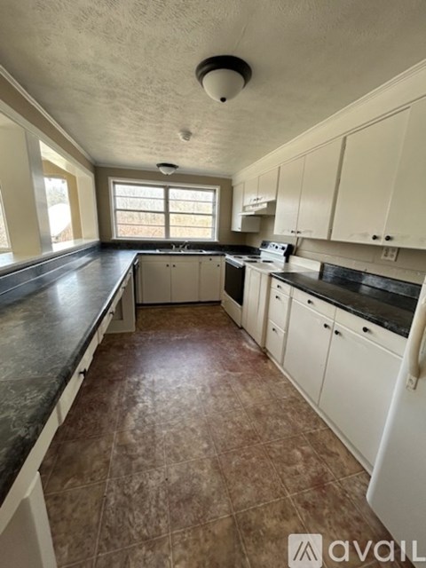 119 Doris Street 3 Beds Apartment for Rent