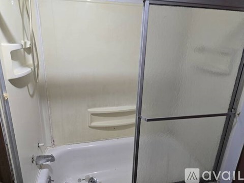807 W Illinois St 2 Beds Apartment for Rent