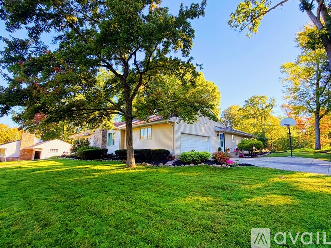 189 Pembroke Road 5 Beds Single Family Home for Rent - Photo gallery 2