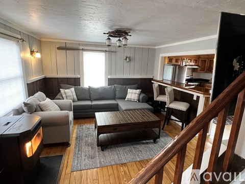 214 Temple Avenue 4 Beds Apartment for Rent