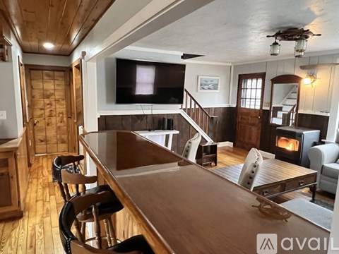 214 Temple Avenue 4 Beds Apartment for Rent