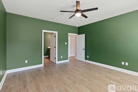 4 Red Oak Dr 3 Beds Apartment for Rent
