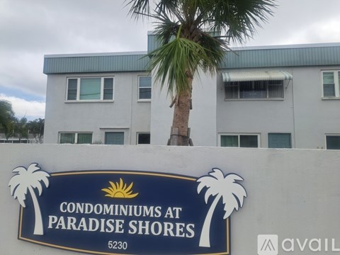 5347 81St Lane North 2 Beds Apartment for Rent