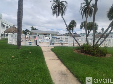 5347 81St Lane North 2 Beds Apartment for Rent