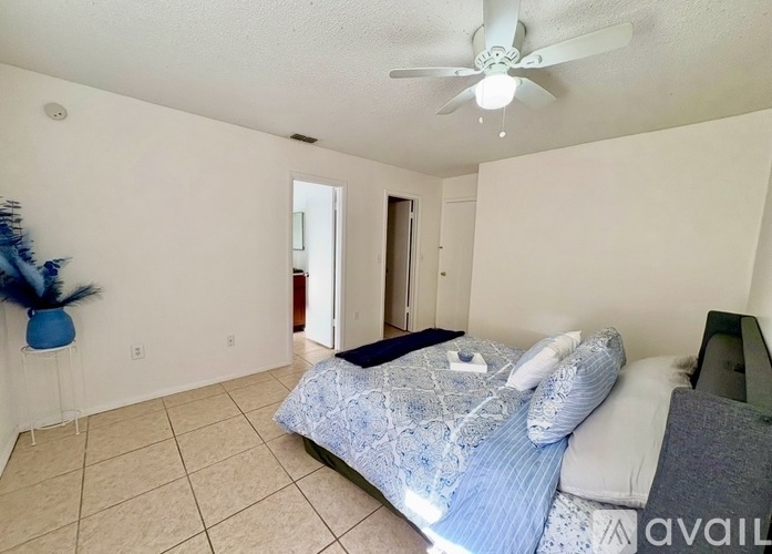 5116 Muriel Lane 3 Beds Single Family Home for Rent - Photo gallery 3