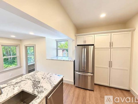701 Spruce St 2 Beds Apartment for Rent