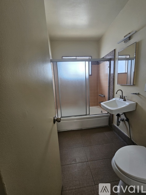 5711 La Mirada Ave 2 Beds Apartment for Rent - Photo gallery 2
