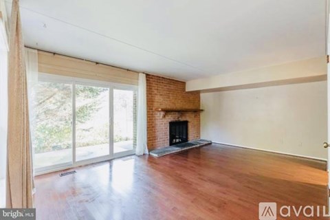 165 Old Forge Crossing 2 Beds Apartment for Rent