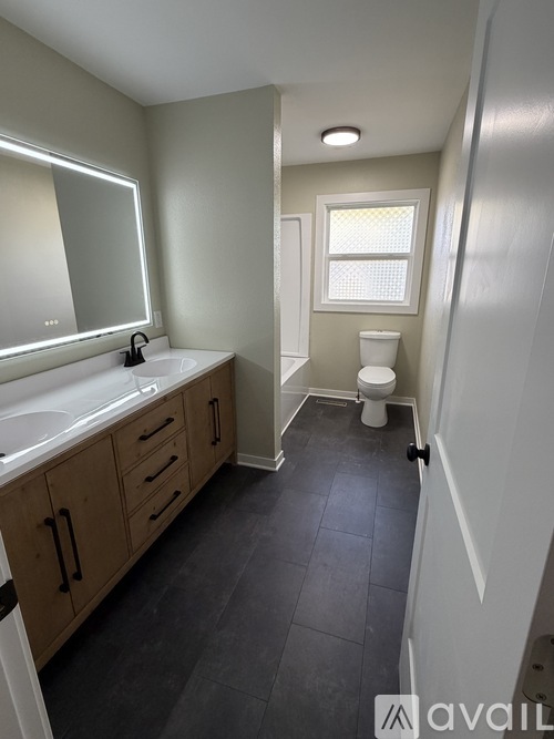 221 North Linton Street 3 Beds Single Family Home for Rent - Photo gallery 1
