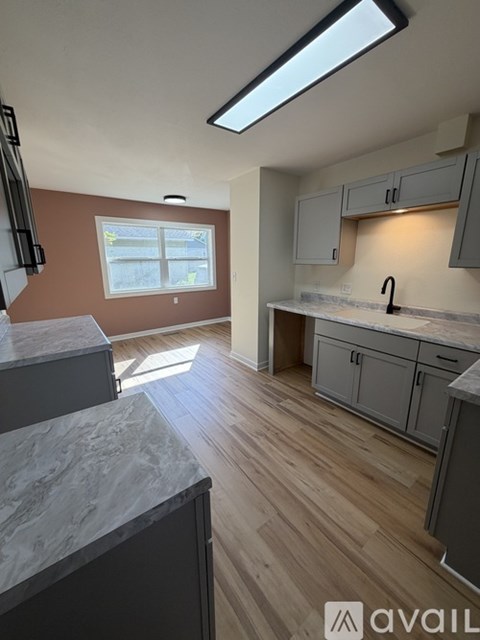 221 North Linton Street 3 Beds Apartment for Rent
