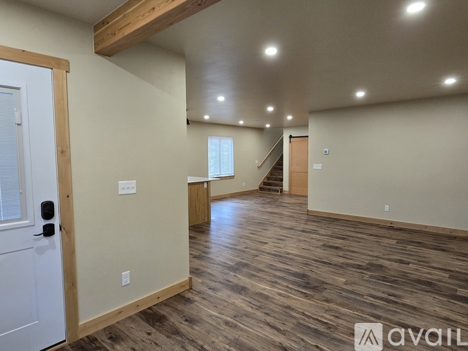 885 Oak St 3 Beds Townhouse for Rent - Photo gallery 4