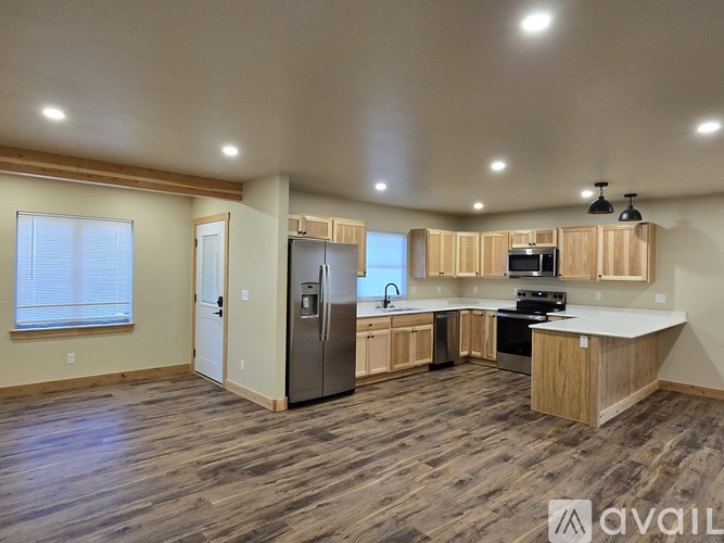 885 Oak St 3 Beds Townhouse for Rent - Photo gallery 5
