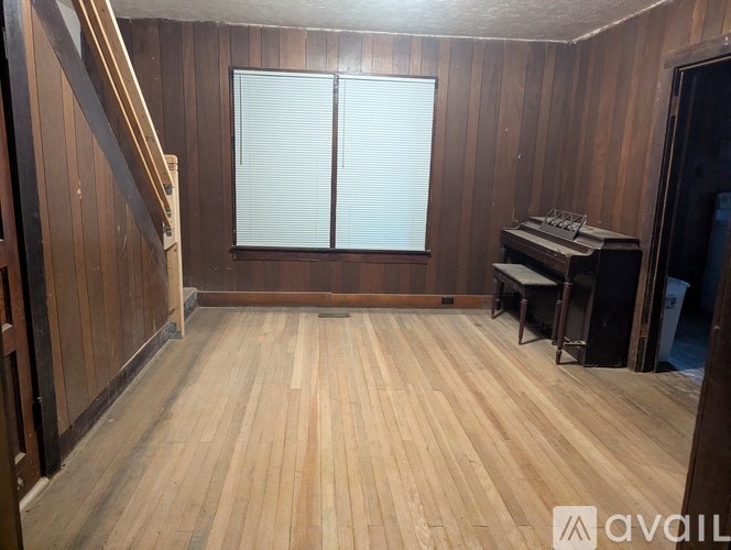 627 6th Avenue North 3 Beds Single Family Home for Rent - Photo gallery 1