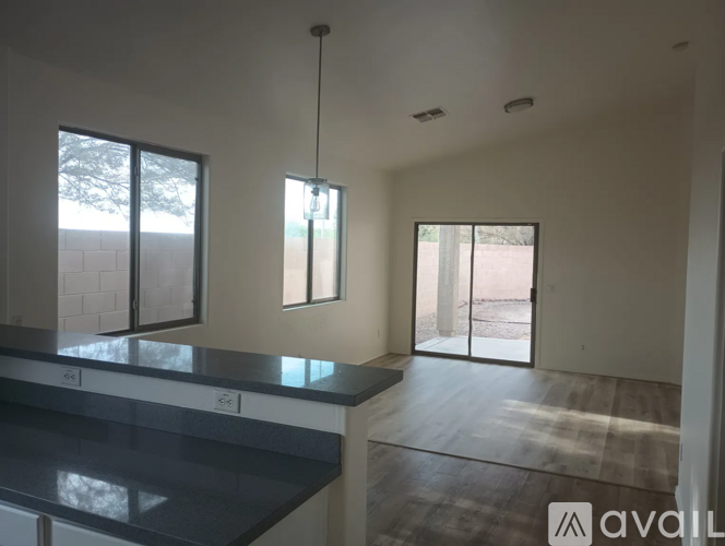 3732 West Glass Lane 4 Beds Single Family Home for Rent - Photo gallery 5