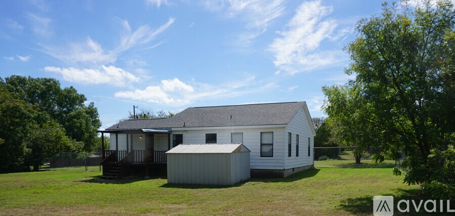 703 East 2nd Street 2 Beds Single Family Home for Rent - Photo gallery 5