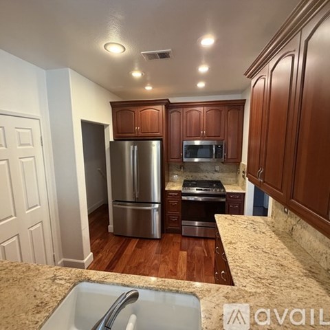 21 Waxwing Lane 2 Beds Apartment for Rent