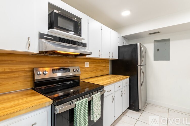 7933 West Drive 2 Beds Condo for Rent - Photo gallery 2