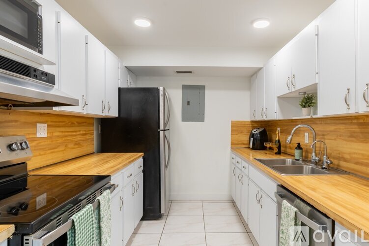 7933 West Drive 2 Beds Condo for Rent - Photo gallery 3