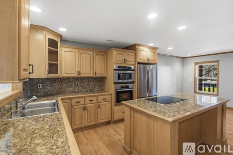 20557 Rusticate Road 4 Beds Apartment for Rent