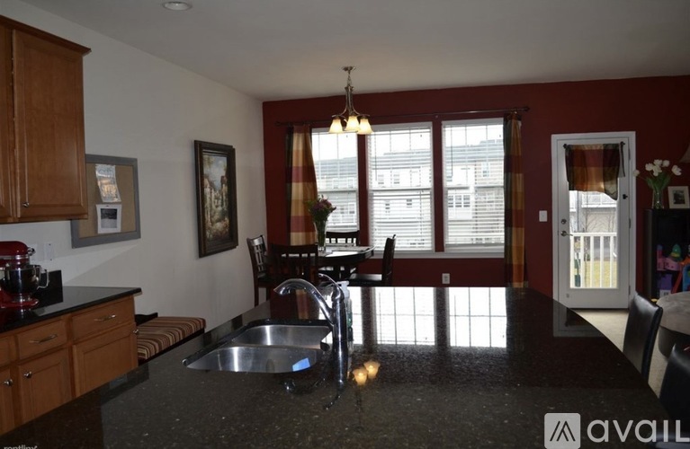 43913 Eastgate View Drive 3 Beds Townhouse for Rent - Photo gallery 4