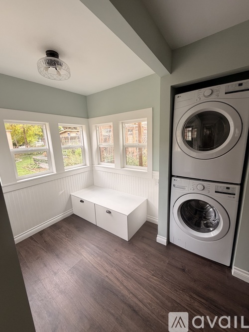 120 1/2 Longs Peak Avenue 1 Single Family Home for Rent - Photo gallery 3