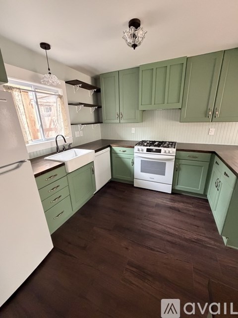 120 1/2 Longs Peak Avenue 1 Apartment for Rent