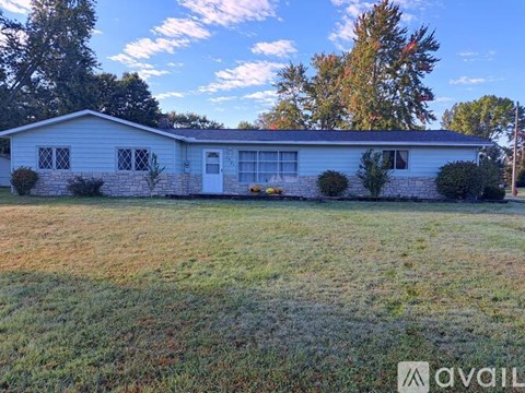 1521 Stanford Dr 3 Beds Apartment for Rent