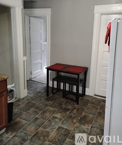 121 Whittier Ave 4 Beds Apartment for Rent