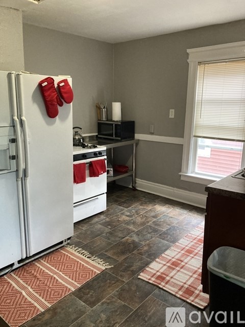 121 Whittier Ave 4 Beds Apartment for Rent