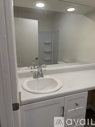 72 Scotland Road 2 Beds Apartment for Rent