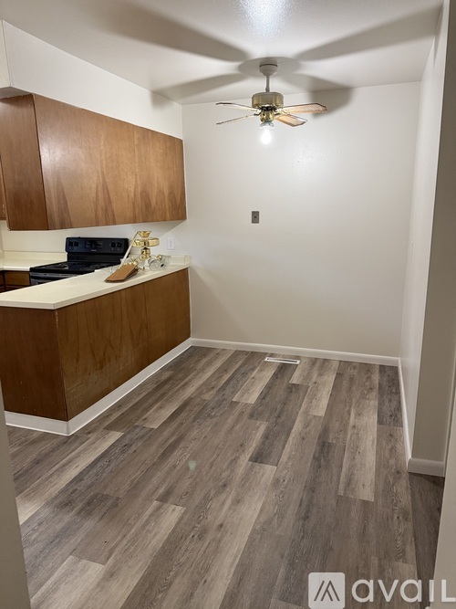 72 Scotland Road 2 Beds Single Family Home for Rent - Photo gallery 3