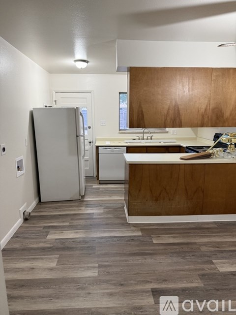 72 Scotland Road 2 Beds Apartment for Rent