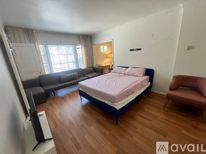200 S Reeves Dr Studio Apartment for Rent - Photo gallery 2