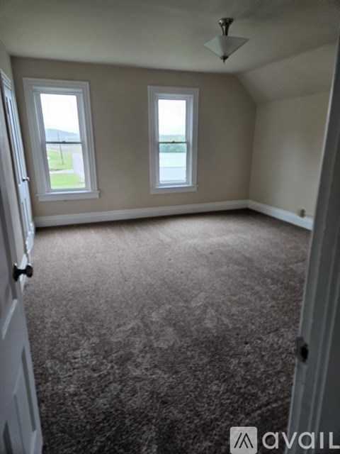 W10378 Shanks Road 4 Beds Apartment for Rent
