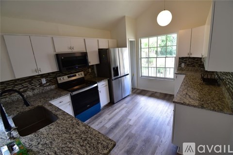 9735 Fredericksburg Road 4 Beds Apartment for Rent