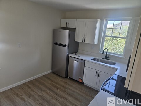 1529 State Avenue 3 Beds Apartment for Rent